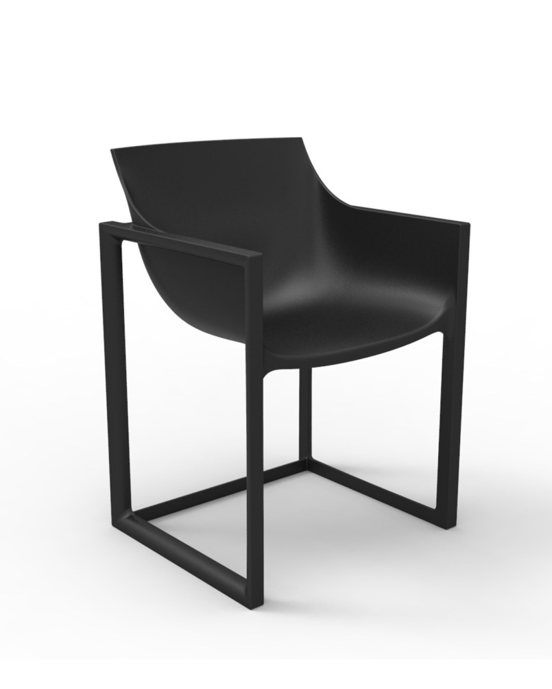 Chaise avec accoudoirs...