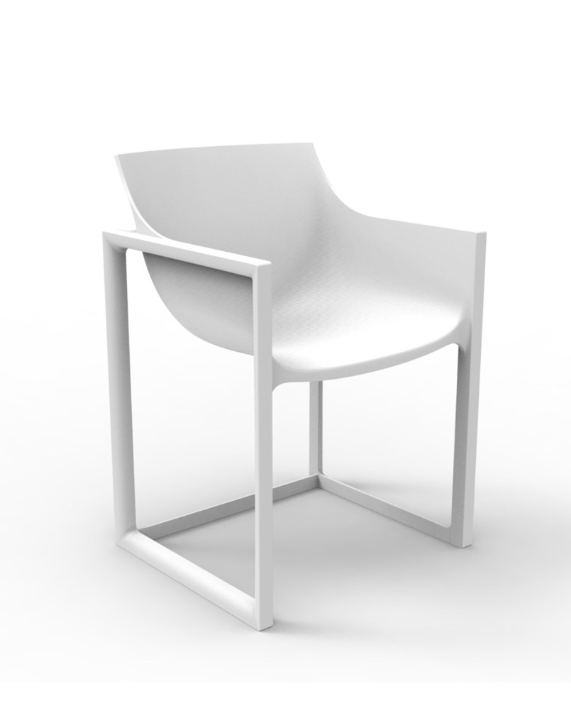 Chaise avec accoudoirs...