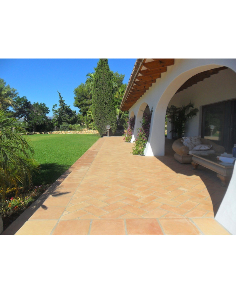 Terre cuite fait main Natural 18x37 (carton de 0,26 m²)